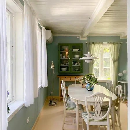 Apartman Former Vicarage On Nyord Close To The Sea *